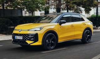 Volkswagen T-Roc - front